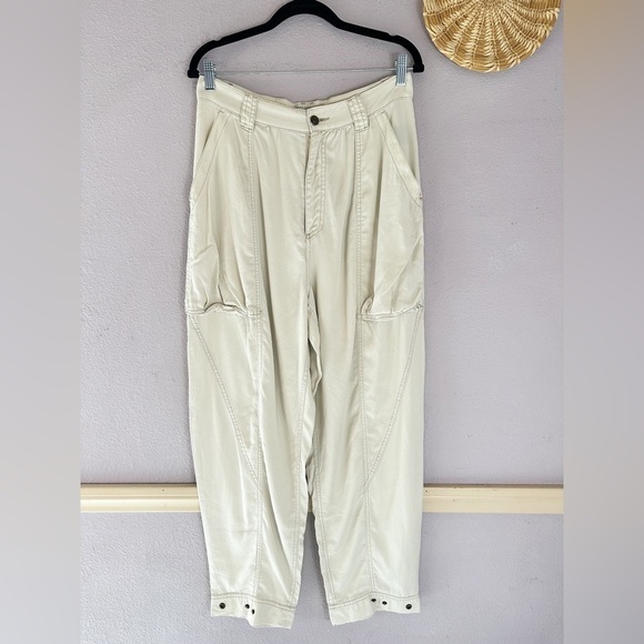Urban Outfitters Cargo Style Trouser Pants European Summer Size 10 - Picture 1 of 4